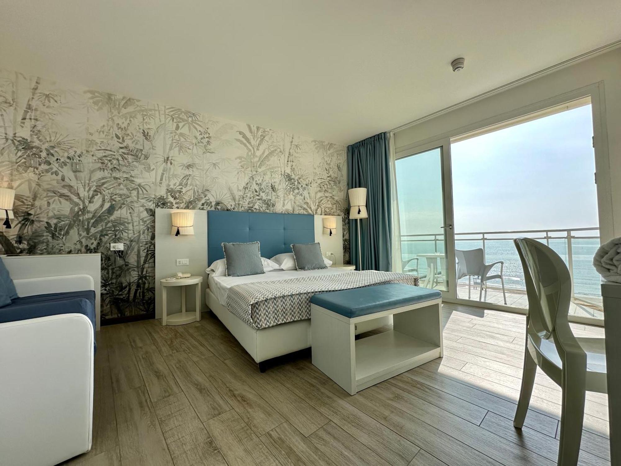 Hotel Nizza Frontemare Superior 3 Stelle Lido di Jesolo Exterior photo