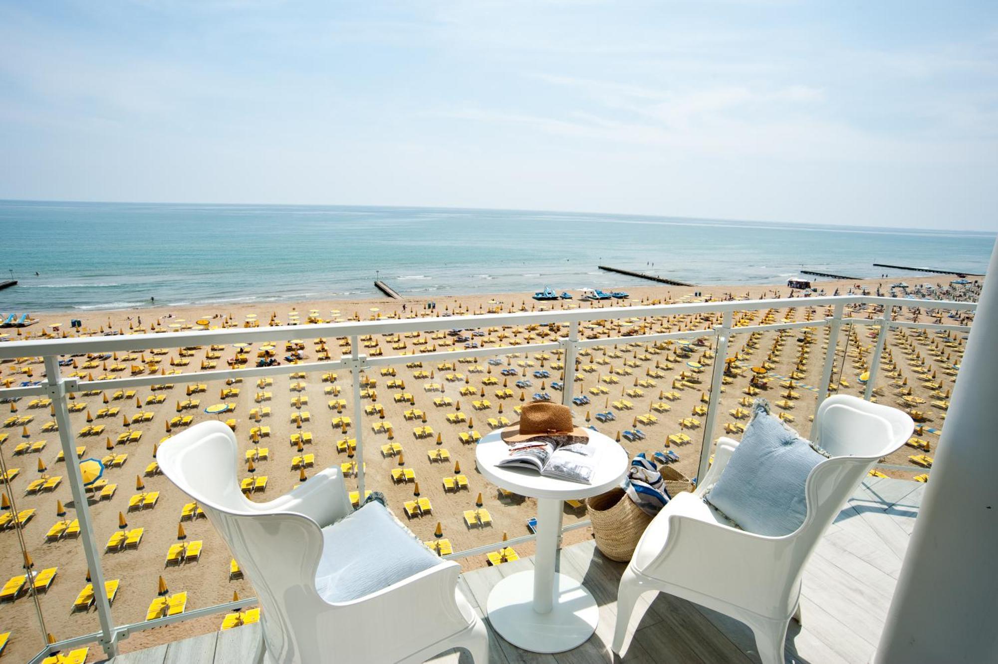 Hotel Nizza Frontemare Superior 3 Stelle Lido di Jesolo Exterior photo