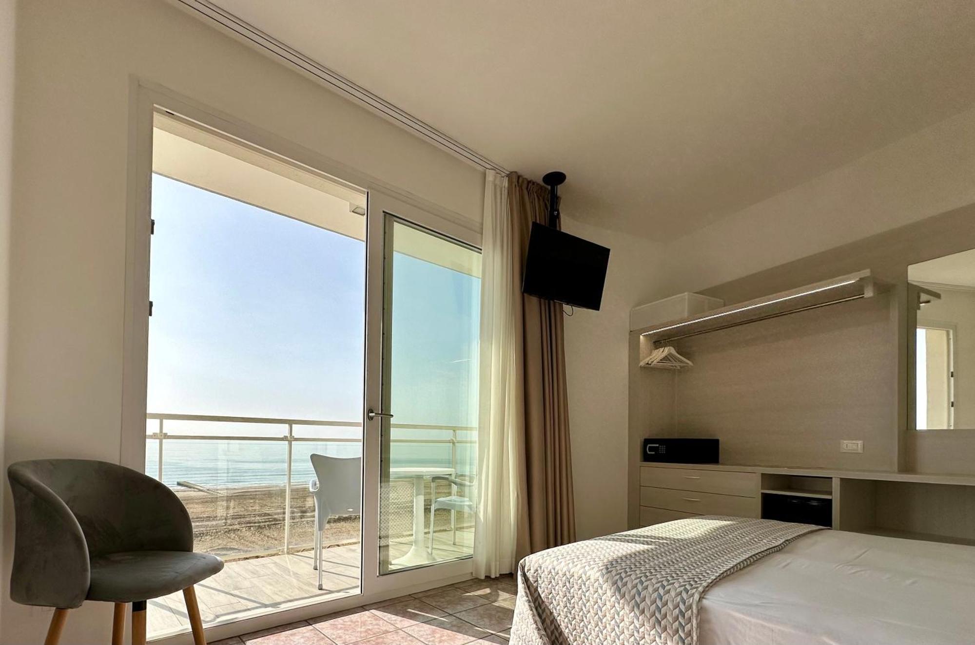 Hotel Nizza Frontemare Superior 3 Stelle Lido di Jesolo Exterior photo